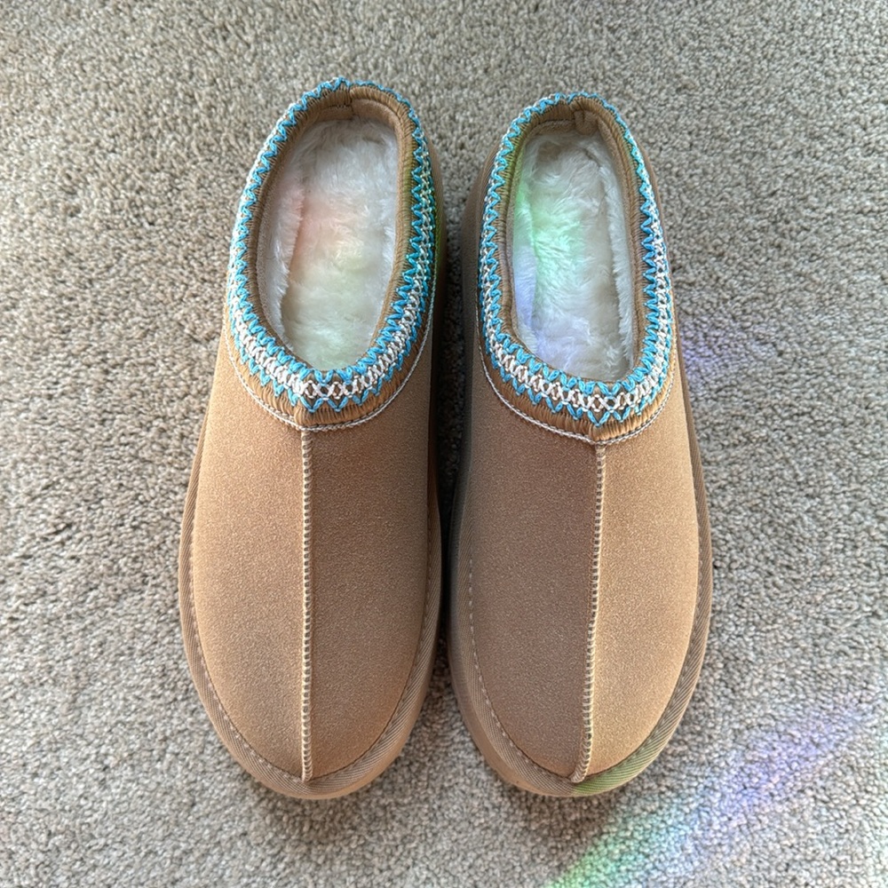 Jazmin Platform Slipper 🤎 10; fits like 9